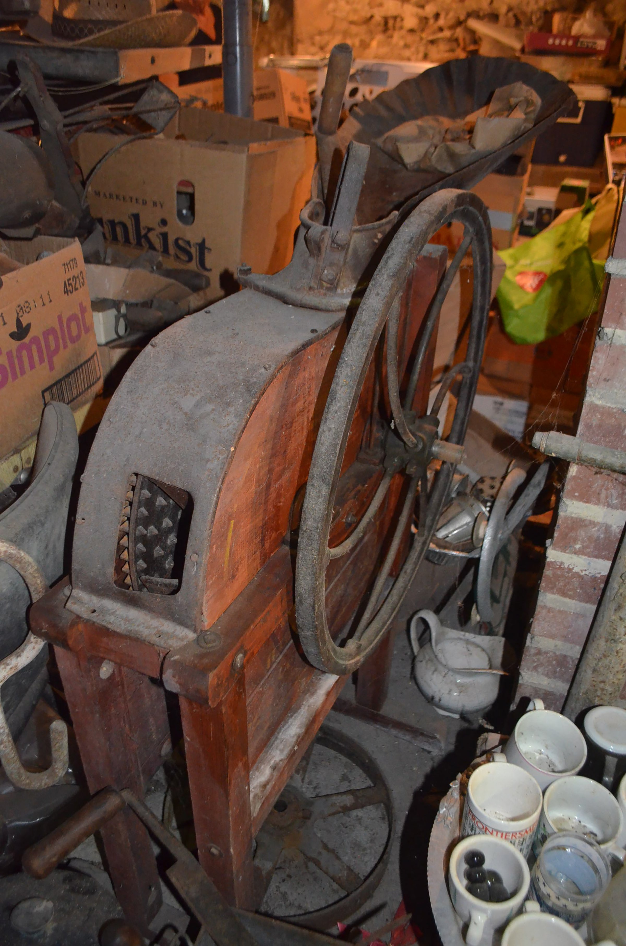 Property photo 127 - PERSONAL PROPERTY ANTIQUE & COLLECTIBLES AUCTION IN DEKALB CO., INDIANA